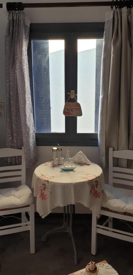 Leiva Room Περίσσα Εξωτερικό φωτογραφία